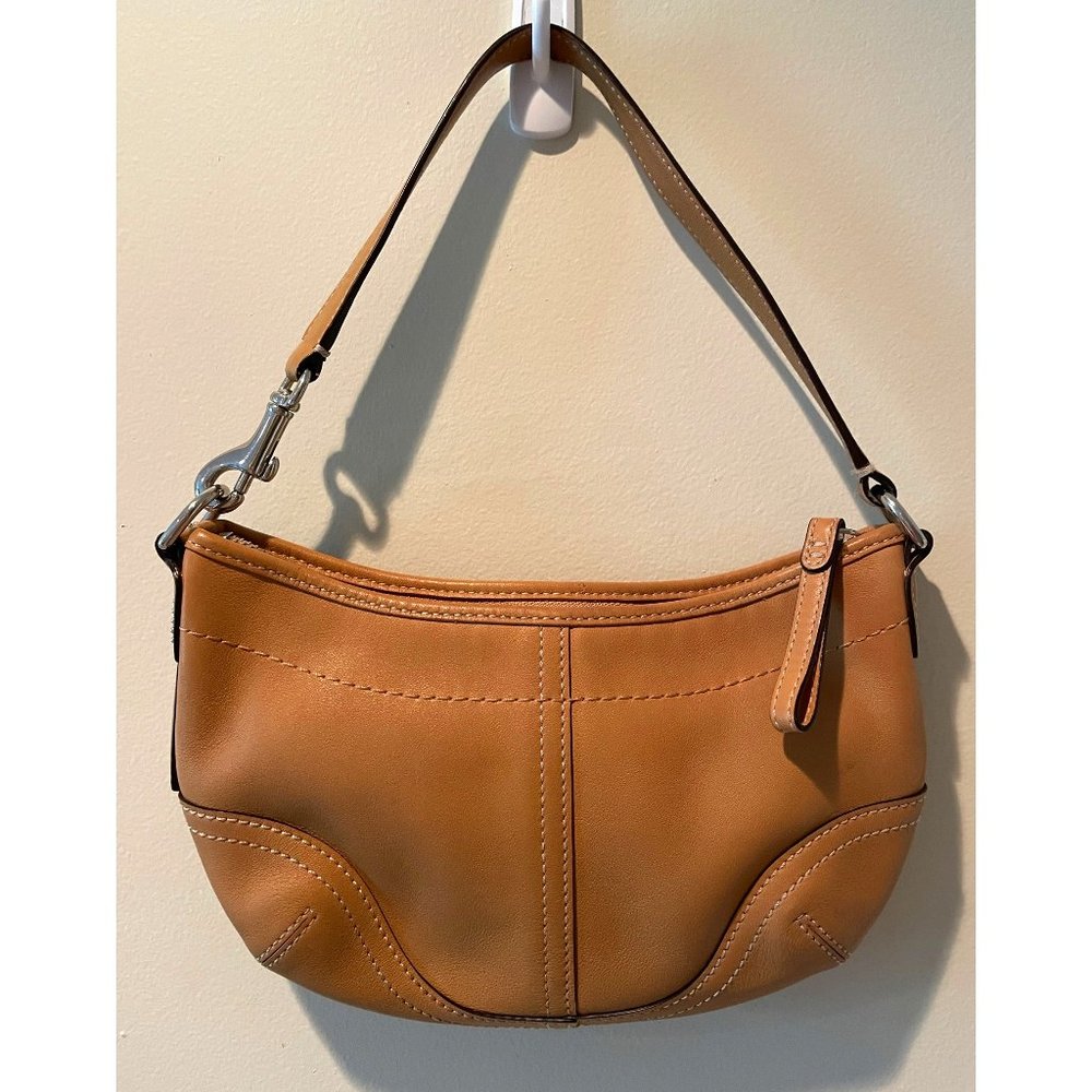 Coach Small Purse Excellent Condition very Gently Used